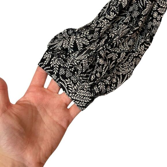 3 for $30! H&M floral printed button up blouse - Picture 6 of 10